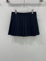 Miumi*24秋冬新款百褶短裙 蓝条纹一系列同步上新 少女知识分子时髦风穿搭！老钱风百褶短裙 版型上身绝绝子！复古风甜妹穿搭！前腰头贴布刺绣字母Logo低调奢