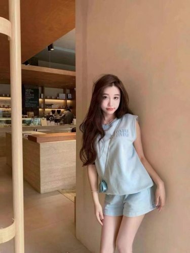 上新 套装 Miumiu 缪缪 重工牙刷刺绣闲套装，配送包包 颜色：粉色 蓝色 码数：Sml S码推荐： 80~100 M码推荐：100～115 L 码推荐：