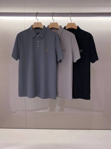 2025春夏新品！采用天丝丝光棉面料 Arc'teryx｜始祖鸟25夏新品Acr胸口刺绣Logo短袖T恤，鸟家日不落款式来袭，商务修身版型，顶级丝光棉混纺制成，