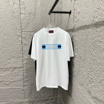 gu 古*驰 2025春夏新款 胸前字母双G印花 短袖T恤 定制双纱平纹纯棉面料 男女同款 颜色 黑色 白色 安哥拉红 尺码 S 90-130斤 M 120-1