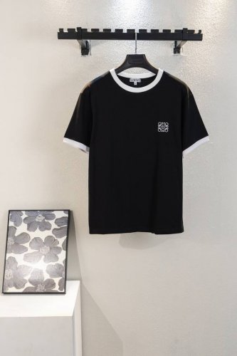 顶级版本 款号N10 Loewe罗意威经典拼接刺绣小标短袖T恤 布料采用32支270G双砂纯棉质量超级好 此款胸口精美Logo刺绣，真的是Loewe很精致 大道