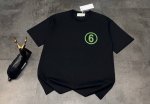 新款短袖上新2025Ss夏季新品，马吉拉！被问麻了马吉拉这款T恤也太出圈！ 宝子们，最近疯狂被问的一件T恤，来自Maison Margiela 马吉拉 这款T恤