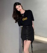 上新！Drew笑脸情侣款短袖T恤，经典的形象标志性的色调，显得格外生动有趣！ 面料采用进口的纯棉面料，质感细腻饱满，上身亲肤有型！男女同款！ 尺码：S-3Xl