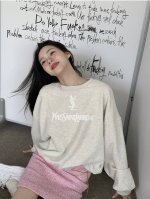 特价 不退换 Saint Laurent圣罗兰Ysl新款重工牙刷绣燕麦灰圆领卫衣 出门Ootd～超级喜欢这个燕麦浅花灰 胸前立体牙刷刺绣 今天也是杨树林女孩 超