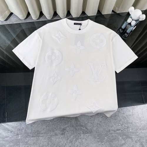 Louis Vuitton 路易威登Lv 前后经典字母四叶草印花满印圆领短袖男女同款T恤 面料采用320G 100%纯棉双纱面料 同缸定染特种加粗32支双股1X