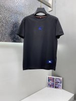 p280 巴宝莉 2025春夏新品短袖 火爆上市啦 定制天丝棉 上身舒适度高 展现极致个性与创意 解锁舒适随性风格 外穿内搭轻松驾驭 size：M-3Xl