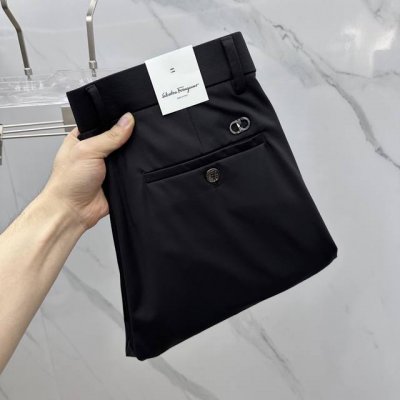 ferragamo*菲拉格慕 2025春夏新品休闲裤西裤，官网同步发售，裤身工艺设计，进口客供辅料、面料定制，代工厂P出品免检！每个细节做到极致，原版五金配件，