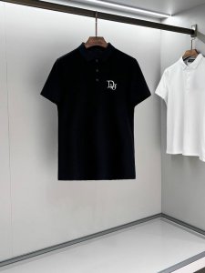 迪奥 小刺绣 2025夏季男士新款翻领短袖Polo衫，定制面料 透气舒适度高，细节无可挑剔，品牌元素设计理念，体现高品质。手感细腻柔软！呈现休闲裁剪，上身版型超