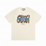 P80#E143 Gucci 古驰 经典腰带双G 涂鸦字母 Logo标识精致升级，灵感源自八十年代复古 原版面料 官方同款 短袖T恤 定制260克同缸染面料 手