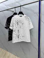 Louis Vuitton 路易威登 2025Fw春夏新品圆领打底外穿T恤，立体感Logo微廓形半袖260克活性纯棉打底T恤，棉，手感面糯有骨感，柔而有韧性。工