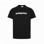burberry 巴宝莉 22Ss 发泡印花字母短袖 面料采用纯棉毛精梳棉面料，对色定染面料，采用进口水浆发泡厚版印花，上身效果宽松休闲，三标齐全 ，男女同款