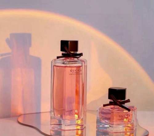 越南版本Gucci花之舞粉Edt100Ml 越南进口 海关扣押 配手提袋 高端商品 塑封拆毁不退换 敬请谅解！！ Gucci古驰花之舞栀子花女士淡香水100Ml