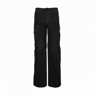 balenciaga 巴黎世家 25Ss Cargo水洗工装裤 工装裤以高阶定制工艺重构功能性设计 主体采用高支高密格纹梭织面料 经多道洗水处理呈现做旧纹理 叠