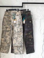 Stussy Fw24 Big Ol' Jean Stenpat Camo 多口袋宽松徽标贴片休闲牛仔裤 男女同款 独创迷彩纹路 融合混凝土裂痕与丛林苔藓的Dn