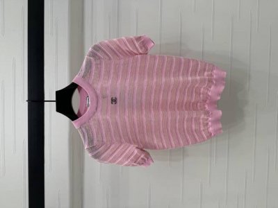 上新原单高端品质 Chane* 2025春夏最新系列！条纹针织短袖！定制羊毛纱线织造 柔软亲肤 舒适有型 圆领短袖版型 领口恰当露肤 美化头肩比例更显瘦 通体两