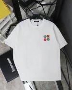 Louis Vuitton 路易威登Lv 2025新款多巴胺Logo刺绣款短袖圆领T恤 Louis Vuitton，法国路威酩轩集团-Lvmh旗下品牌，著名奢侈