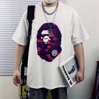 模特细节图# bape Summer Camp双面迷彩猿人头重工艺印花圆领短袖 高版本 猿人形象 260克优质高织纯棉面料 双纱精梳 质感柔软官网发售款 超级推