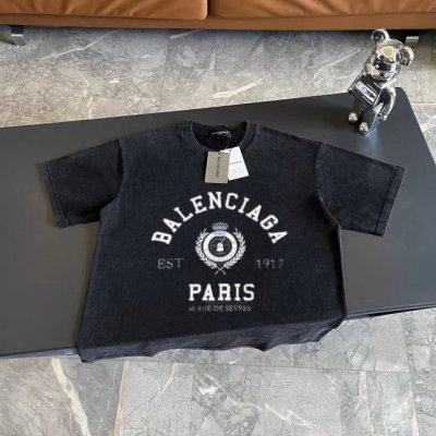 顶级版本 Balenciaga 巴黎世家 水洗皇冠麦穗短袖T恤 前幅经典元素印花集合麦穗+皇冠元素采用椭圆机自动印制 稳定印制温度确保皲裂质感原版一致效果 开裂
