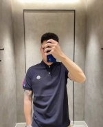 顶级复刻 - Moncler蒙口官网同步上新 织带标识印花翻领Polo衫 -采用原版Zp一致定制索罗娜双珠地面料 螺纹同缸定染对格对纹零色差 Yb一样克重250