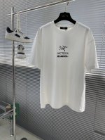 arcteryx始祖鸟 2025夏季Aw新品，时尚休闲圆领短袖T恤，专柜同步有售，原单狠货，进口原版面料，工艺极度复杂，视觉相当雅致时髦，高贵而优雅，从主体面料