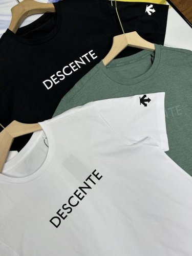 descente迪桑特男款速干竹节棉T恤 2025夏季力荐单品，贸易公司内部渠道货源。 男士运动短袖T恤 版型合身，基础百搭，面料触感轻盈柔软，吸汗透气，特有的