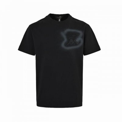 本地自取：140 louis Vuitton/路易威登 胸前Logo手绘刺绣短袖 标志性的品牌标识元素,以绚丽色彩渲染点缀夏季的青春穿着.又一款大刷存在感的精品