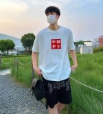上新！新款李宁圆领短袖T恤！超级吸睛！ 不仅保留了传统的招牌风格，色调上的搭配效果自带层次，视觉上很有高街调性！重工艺高质感，棉质感强，男女同款！ 尺码：S-3