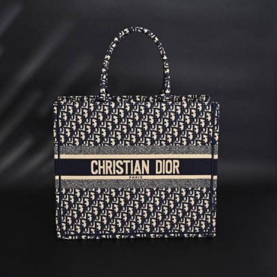 dior迪奥Cd Book Tote经典Oblique牛仔托特包购物袋 大号 蓝色 纹路清晰 刺绣细节完美 size :41*35*18