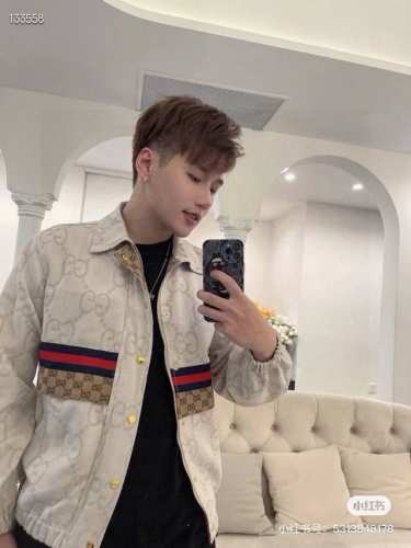 品名：Gucci 23Ss秋冬新款暗纹双G提花牛仔夹克外套 版型；宽松 面料：提花牛仔 颜色： 象牙白 尺码M-L-Xl 胸围 衣长 肩宽 M 126 82 5