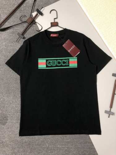 Gucci 25S夏款 颜色 黑色 白色 尺码 S M L Xl 前Logo发泡字母印花 280G精梳紧密棉 高品质 男女同款