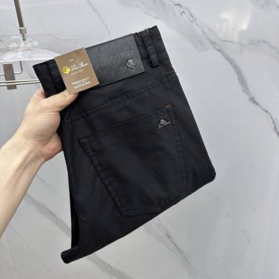 prada 普拉达 2025春夏新品休闲裤西裤，官网同步发售，裤身工艺设计，进口客供辅料，代工厂P出品免检！每个细节做到极致，原版五金配件，潮范十足、上身有型帅