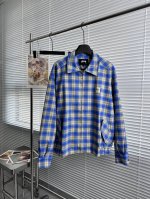 新款上新 Stussy 斯图西蓝色对格夹克外套 斯图西24春季新品推荐 翻领宽松教练夹克外套 偏短宽的版型 上身立体 有造型感 门襟选用金属Ykk拉链 拉头 古