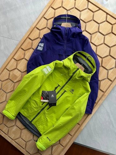 凯乐石Kailas Mont X-pro 舒适休闲薄款 刺绣Logo防水防风透气轻量话登山全天候硬壳耐磨冲锋衣 男女同款 这个臂章：中国登山！让人发自内心的自豪