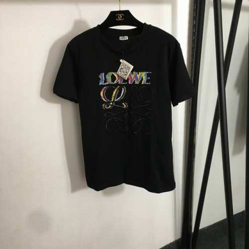 款号 6297 Loew*新款 胸前水彩晕染Logo刺绣字母休闲短袖T恤，黑色，Sml， M码；肩宽43，胸围94，袖长19，衣长66