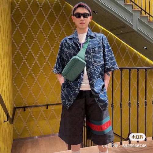 品名：Gucci24Ss春夏新款 波浪形 激光双G 牛仔短袖衬衫夹克 版型；宽松 面料：牛仔 颜色： 蓝色 尺码M-L-Xl 胸围 衣长 肩宽 M 126 82