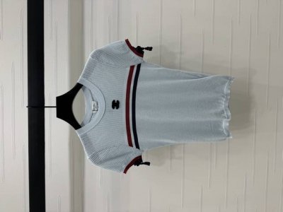 上新原单高端品质 Chane* 2025春夏最新系列！波浪纹针织短袖！定制进口羊毛针织材质 亲肤软糯 密实细腻 肩膀处沿用波浪纹理编织 突出细节质感 居中穿插横