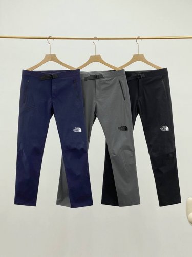 Thenorthface北面压胶户外系列休闲冲锋裤 藏蓝 灰色 黑色 M-4Xl 拉链采用压胶工艺，防水性直接拉满，暴雨天也不怕湿身。 高弹面料，蹲下、攀爬、大