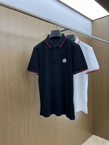 mon Ss早春新款 商务休闲通勤款,渠道精品唯美主义的英式裁剪艺术尽显男士魅力风采. 25春夏 专属标识Polo衫短袖T恤 经典的翻领裁剪工艺从未停止.既不单
