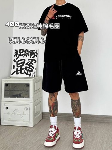 阿迪达斯Adidas基础款印花双股400克纯棉毛圈男女情侣款短裤 面料：独家定制面料采用400G纯棉毛圈面料市场找不到第二家，可以说一条短裤能穿5年毫不夸张，宽