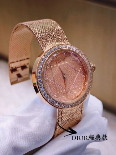 品质 原单品质 品牌 迪奥 表径 30Mm 颜色 玫瑰金 机芯类型 瑞士原装石英 迪奥La D My Dior Cd04111X1248 Cd04115X125