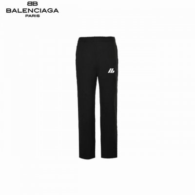 balenciaga 巴黎世家 24Ss 反光阔扣长裤 采用订色订染毛圈纯棉卫衣面 420G双股双纱 手感舒适 进口针织针梳棉进行制作 厚度适中 有垂感又有轮廓
