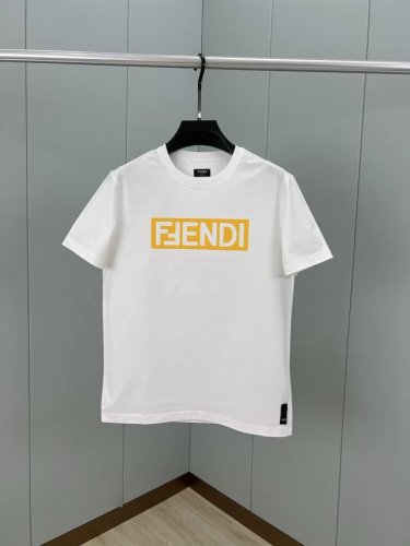 Fendi 25春夏新品立体黄色植绒字母标识短袖T恤，定制80支双股丝光棉面料；黑色 白色 S～Xxxl