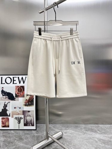 迪奥 Dior 2025春夏新款 休闲裤 短裤，高端版本！专柜定制面料 透气舒适度高，细节无可挑剔，品牌元素设计理念，体现高品质。手感细腻柔软！呈现休闲裁剪，上