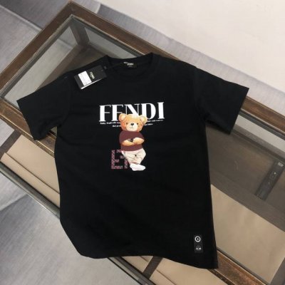 纯棉水洗不变形 fendi 芬迪 新款上市 专柜系列纯棉T恤 260克定制棉 面料柔软舒适 全新设计灵感 极具时尚代表性 精致印花Logo设计 手感舒适透气 极