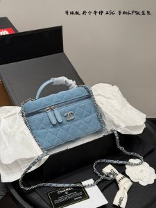 配折叠盒 升级版！丹宁牛仔 Size：19.12Cm Chanel香奈儿 新款25C Lp饭盒包链条包 淡金扣，荔枝皮，能装，颜值抗打，每个设计都在我的心巴上！
