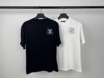 新款上新25S 款号 2853 此款 采用高克重 洗水面料 260克 工艺复杂采用植绒印花工艺添加个性色彩搭配 十足的造型搭配和彩色形成鲜明对比效果的T恤设计