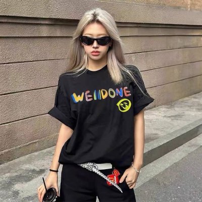 w137#P80 we11Done线上数据款夏季彩色字母笑脸印花男女同款情侣短袖T恤 高克重320克双纱精梳棉面料 成衣经高温洗水定型 穿洗不变形不缩水 颜色：