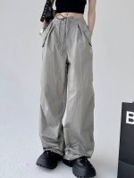 120。露露Lululemon工装裤休闲裤女2024夏季新款高腰宽松阔腿裤直筒裤高个子裤子 高腰设计能够拉长你的身形比例，使你看起来更加高挑迷人。宽松的阔腿设计