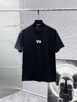 y3 2025Ss新款 半袖 体恤 短袖 圆领T恤，高端版本！专柜定制面料 透气舒适度高，细节无可挑剔，品牌元素设计理念，体现高品质。手感细腻柔软！呈现休闲裁剪