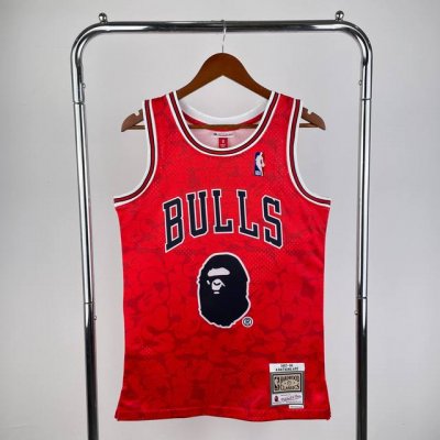 款号：S85 顶级刺绣版本 Bape×M&N 联名球衣93号公牛队猿人头 定制优质网眼布面料，原版克重，Dri-Fit 技术导湿速干，防静电处理 Nike和Nb